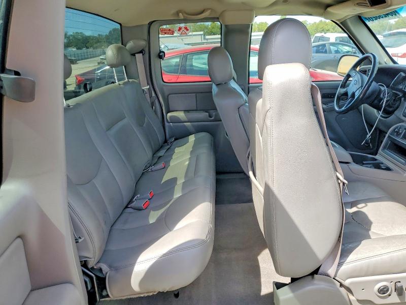 Photo 10 from auction – 2003 CHEVROLET SILVERADO with VIN 1GCEK19T03E131505