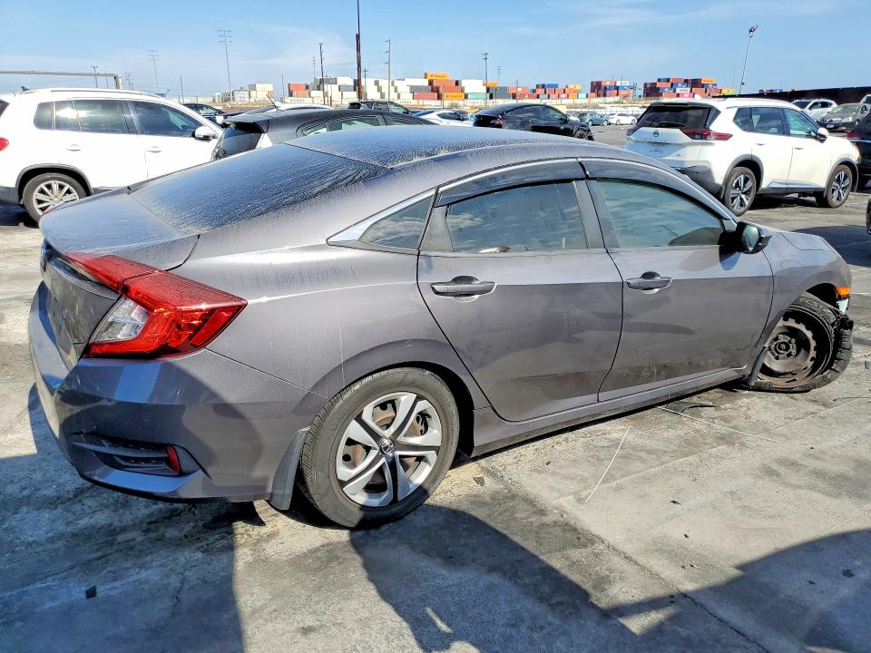 Photo 3 from auction – 2016 HONDA CIVIC with VIN 2HGFC2F55GH526292