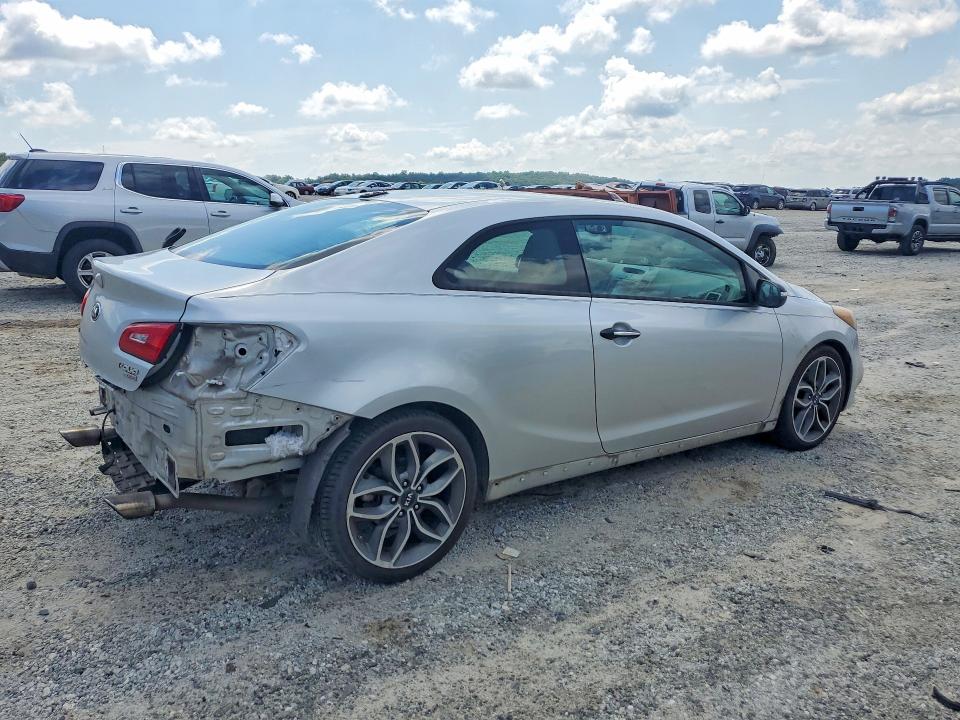 Photo 3 from auction – 2015 KIA FORTE KOUP with VIN KNAFZ6A34F5265041