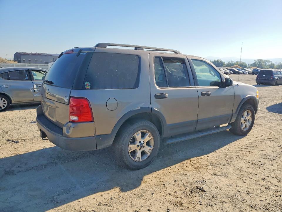 Photo 3 from auction – 2003 FORD EXPLORER with VIN 1FMDU73K63UB31597