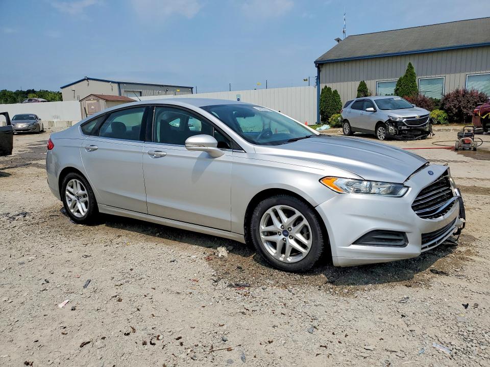 Снимка 4 от търг – 2015 FORD FUSION с VIN 1FA6P0H76F5124704