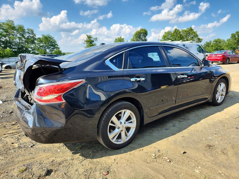 Photo 3 from auction – 2015 NISSAN ALTIMA with VIN 1N4AL3AP8FC593130