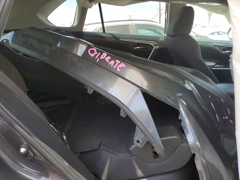 Photo 11 from auction – 2022 TOYOTA RAV4 with VIN 2T3W1RFV2NW203845