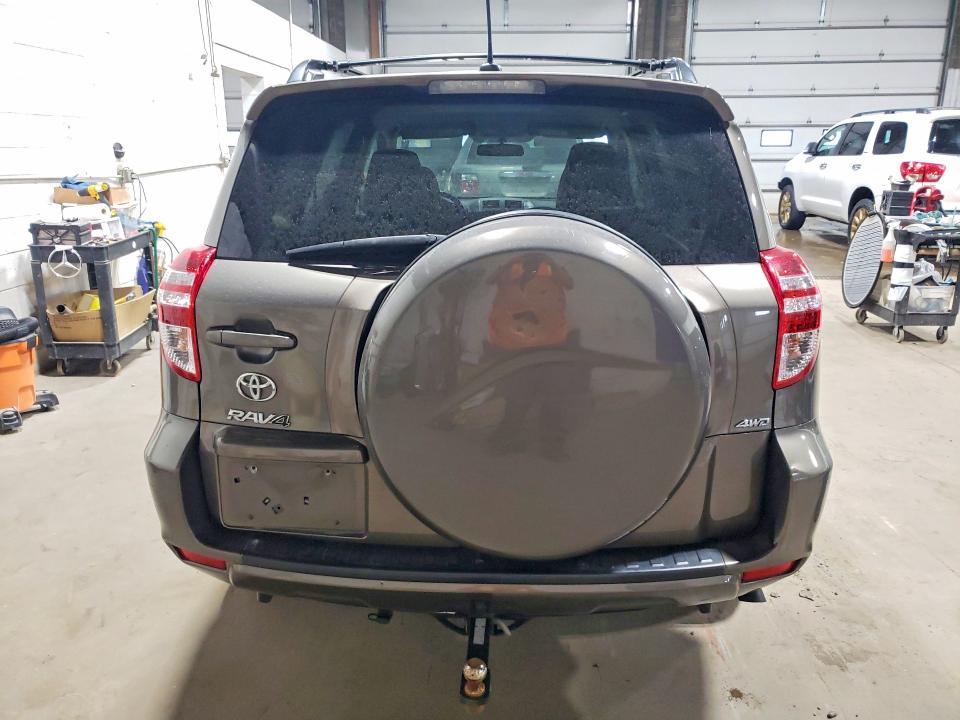 Photo 6 from auction – 2012 TOYOTA RAV4 with VIN 2T3BK4DV2CW083074