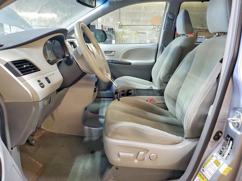 Photo 7 from auction – 2014 TOYOTA SIENNA with VIN 5TDJK3DC1ES090560