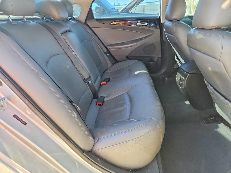 Photo 10 from auction – 2013 HYUNDAI SONATA with VIN 5NPEC4AC1DH605358