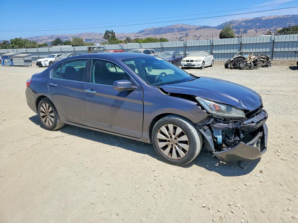 Photo 4 from auction – 2015 HONDA ACCORD with VIN 1HGCR2F76FA170029