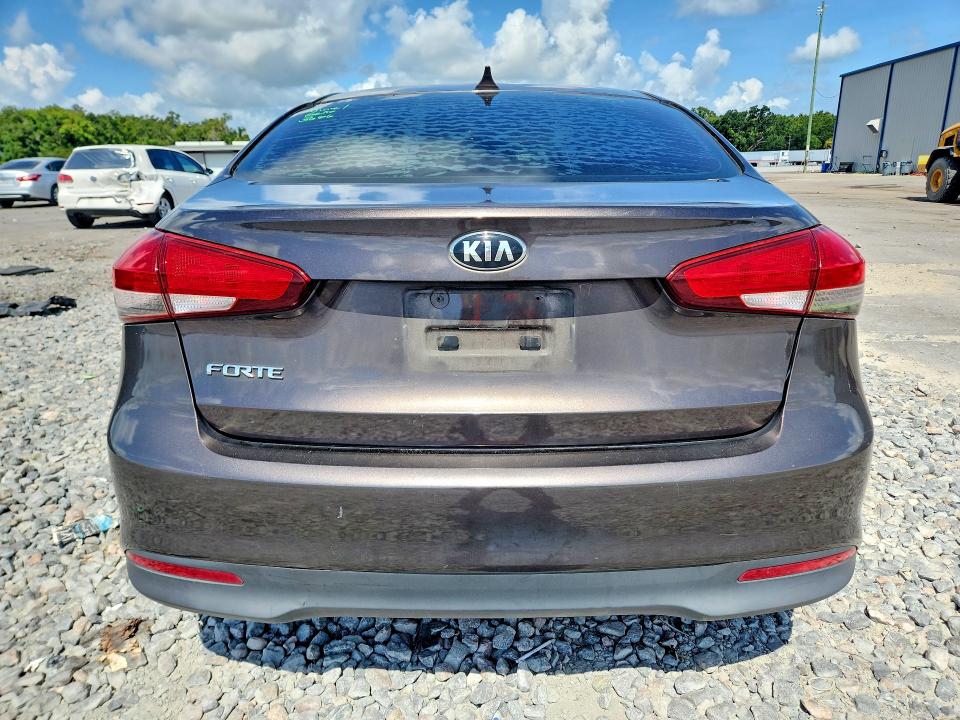 Photo 6 from auction – 2017 KIA FORTE with VIN 3KPFK4A74HE111810