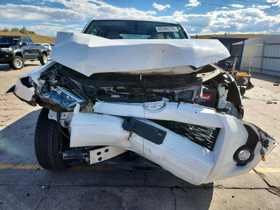 Photo 5 from auction – 2015 TOYOTA 4RUNNER with VIN JTEBU5JR6F5223769