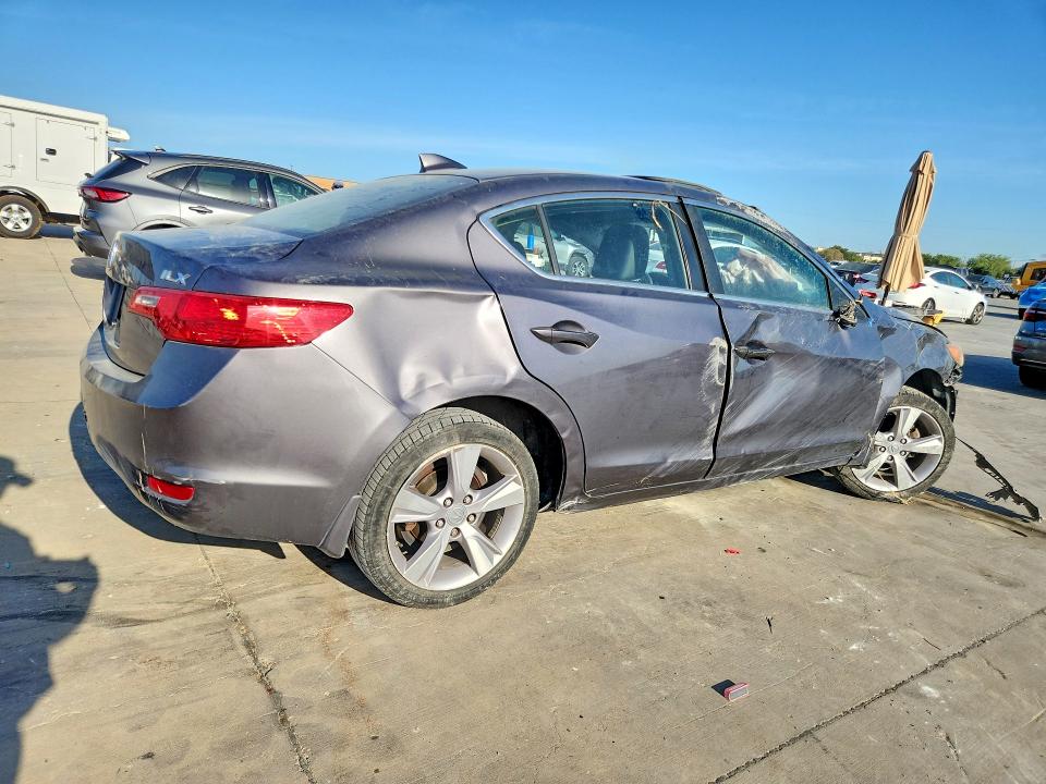 Снимка 3 от търг – 2015 ACURA ILX с VIN 19VDE1F32FE010158