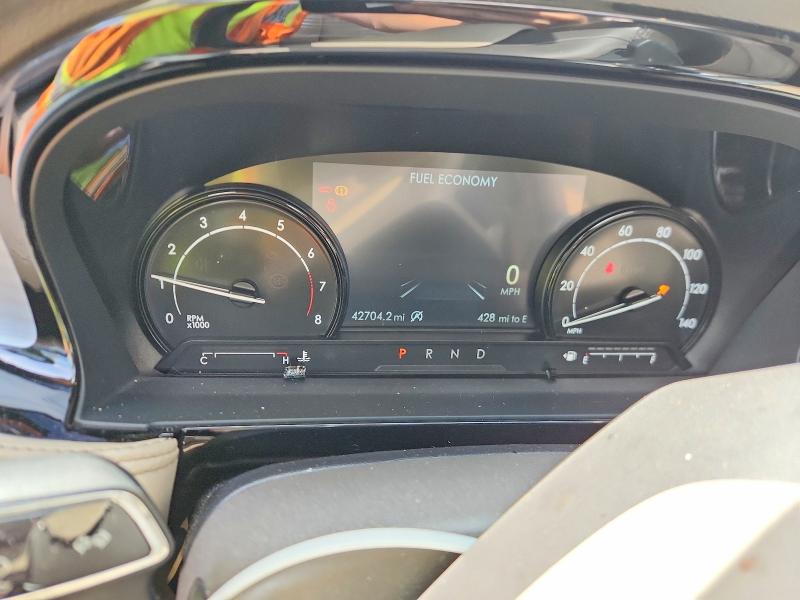 Photo 9 from auction – 2022 LINCOLN CORSAIR with VIN 5LMCJ1D90NUL07587