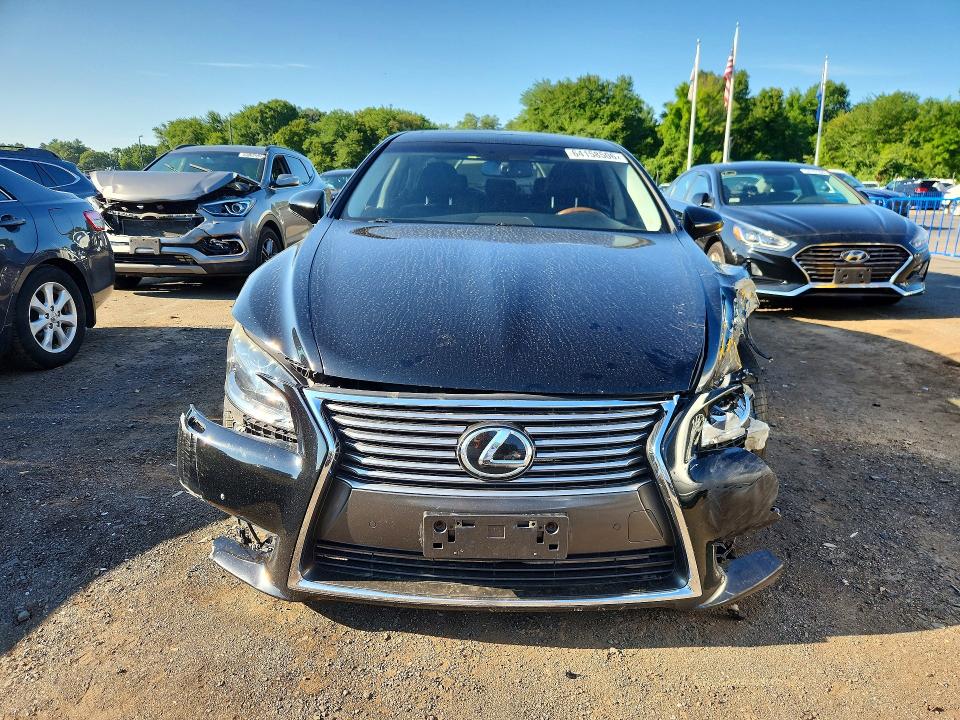 Photo 5 from auction – 2013 LEXUS LS with VIN JTHCL1EF5D5018427