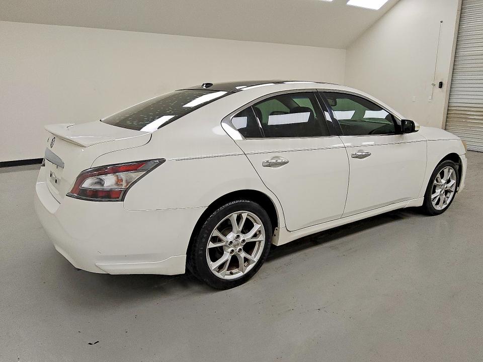 Photo 3 from auction – 2012 NISSAN MAXIMA with VIN 1N4AA5APXCC804213