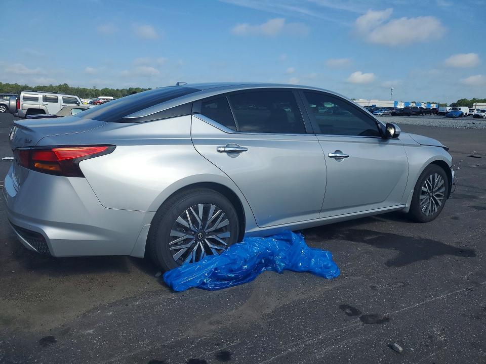 Photo 3 from auction – 2024 NISSAN ALTIMA with VIN 1N4BL4DVXRN396599