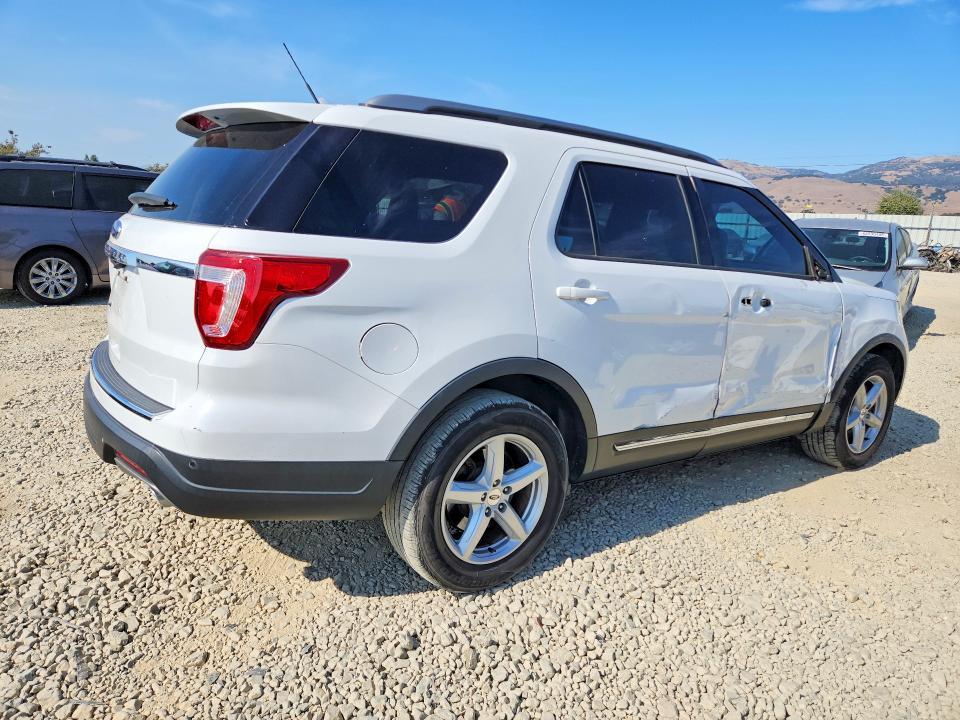 Photo 3 from auction – 2018 FORD EXPLORER with VIN 1FM5K7D87JGB39474