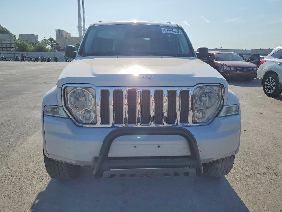 Photo 5 from auction – 2008 JEEP LIBERTY with VIN 1J8GN58K28W210216