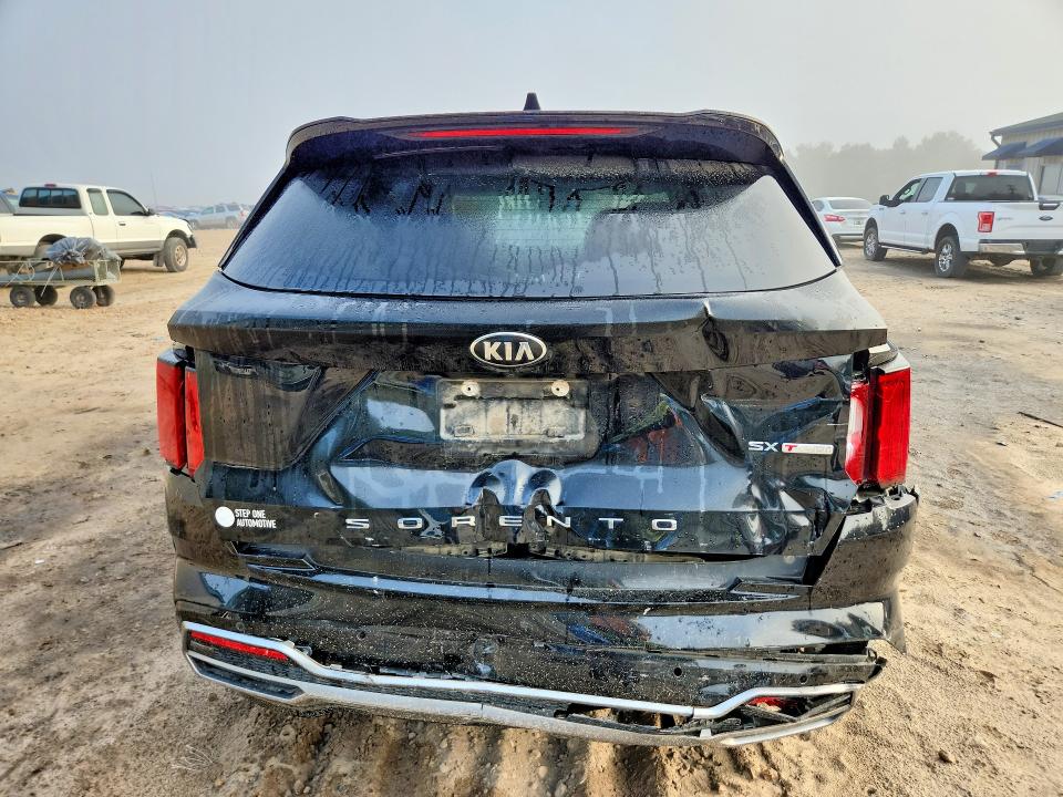 Photo 6 from auction – 2021 KIA SORENTO with VIN 5XYRK4LF3MG011065