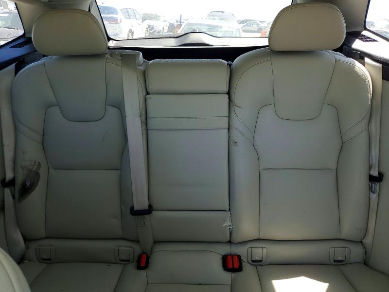 Photo 10 from auction – 2019 VOLVO XC60 with VIN LYV102DLXKB250467