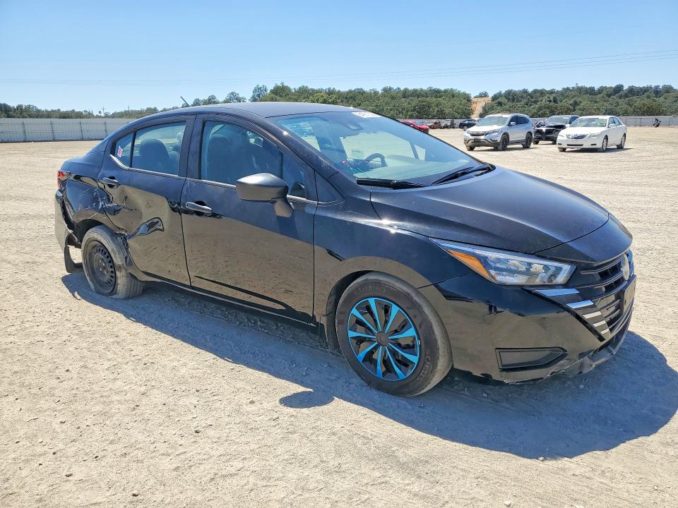 Photo 4 from auction – 2025 NISSAN VERSA with VIN 3N1CN8DV9SL813641