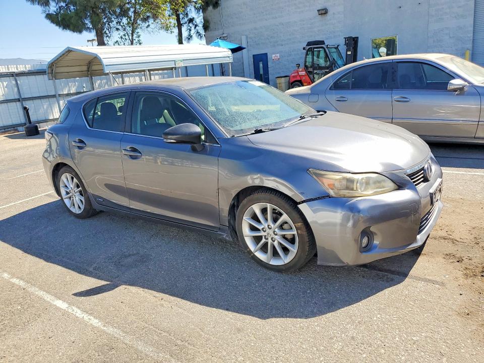 Photo 4 from auction – 2013 LEXUS CT with VIN JTHKD5BHXD2165771