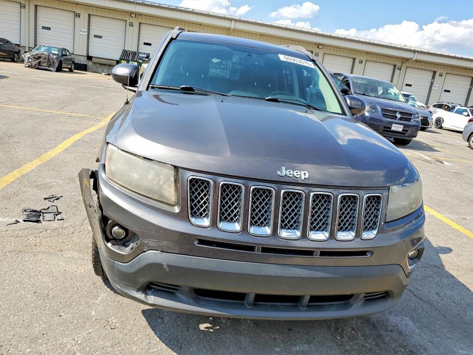 Zdjęcie 5 z aukcji – 2016 JEEP COMPASS z VIN 1C4NJDEB4GD657892