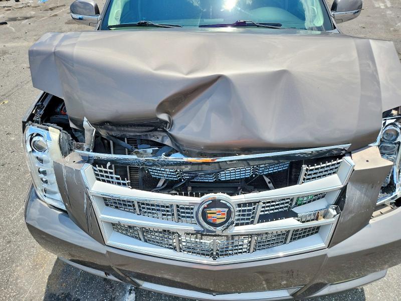Photo 12 from auction – 2012 CADILLAC ESCALADE with VIN 1GYS3KEF3CR105764