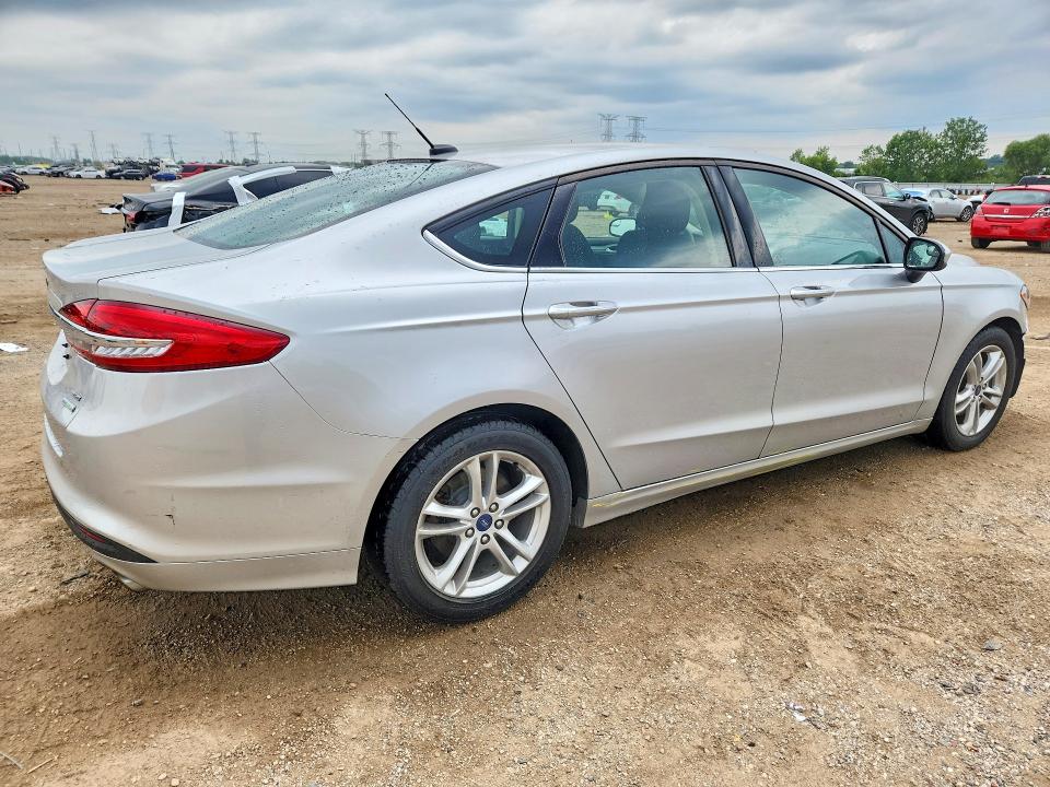 صورة رقم 3 من المزاد - 2018 FORD FUSION مع VIN 3FA6P0HD0JR201613