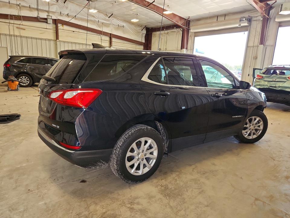 Photo 3 from auction – 2020 CHEVROLET EQUINOX with VIN 3GNAXUEV0LS618869