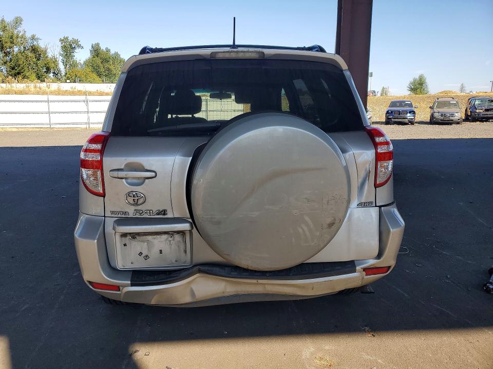Photo 6 from auction – 2010 TOYOTA RAV4 with VIN 2T3BF4DV6AW069695