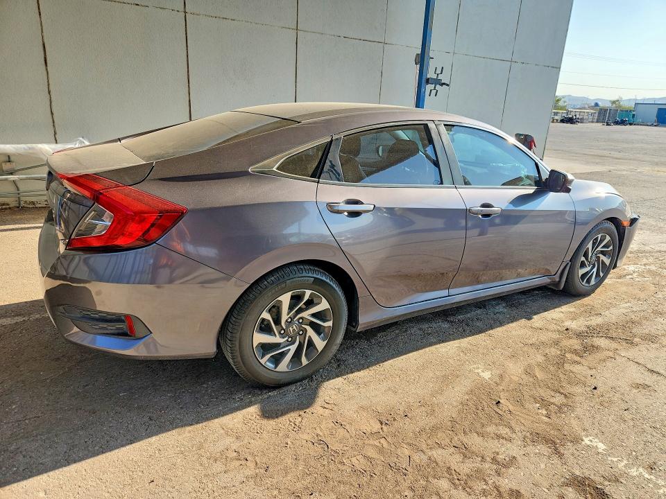 Photo 3 from auction – 2016 HONDA CIVIC with VIN 19XFC2F78GE070705