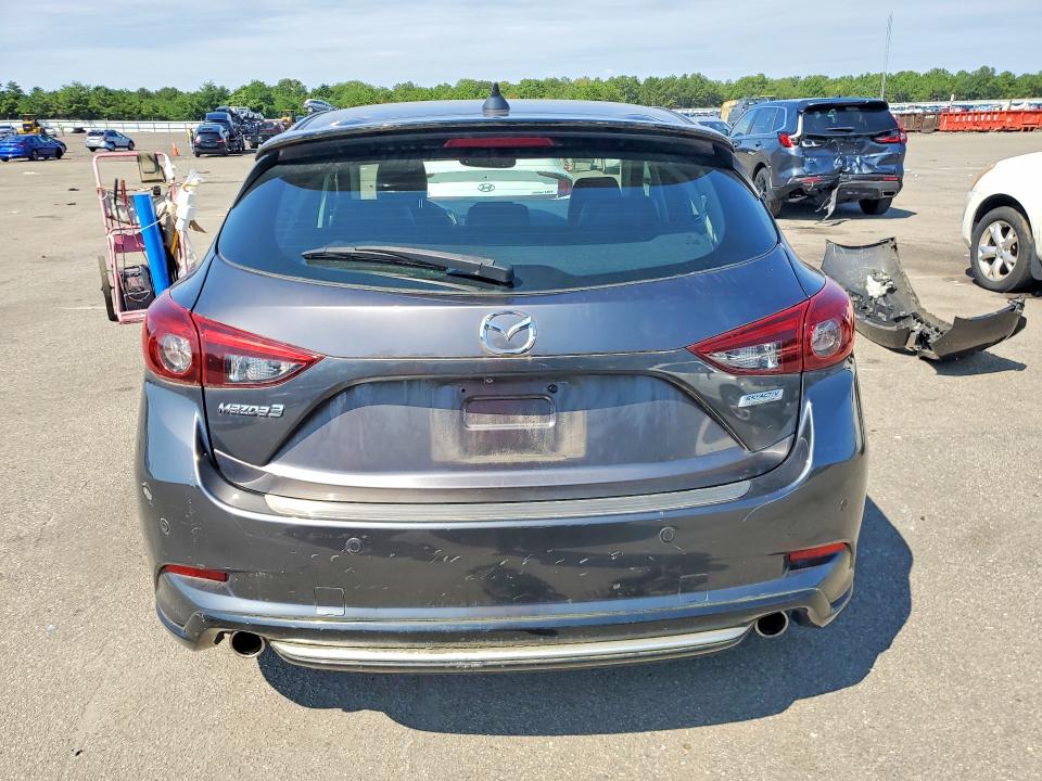 Photo 6 from auction – 2018 MAZDA 3 with VIN 3MZBN1M39JM250868