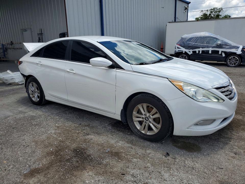 Photo 4 from auction – 2012 HYUNDAI SONATA with VIN 5NPEB4AC4CH410386