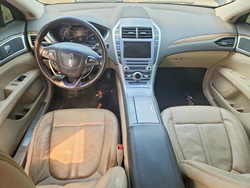 Photo 8 from auction – 2017 LINCOLN MKZ with VIN 3LN6L5D95HR621846