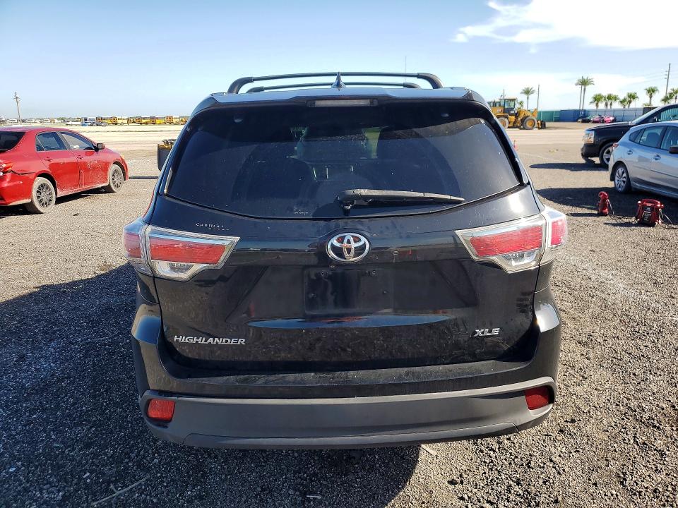 Photo 6 from auction – 2015 TOYOTA HIGHLANDER with VIN 5TDKKRFHXFS092695