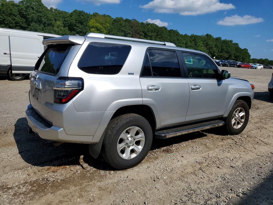 Photo 3 from auction – 2016 TOYOTA 4RUNNER with VIN JTEBU5JR7G5291192
