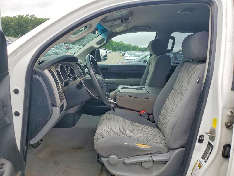 Photo 7 from auction – 2010 TOYOTA TUNDRA with VIN 5TFUM5F14AX010235
