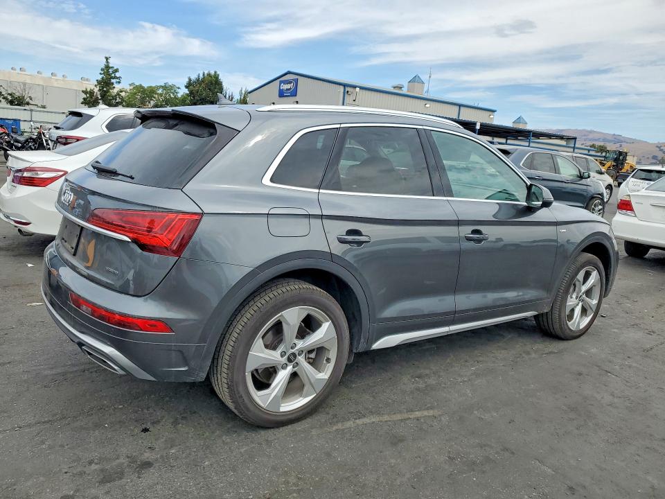 Photo 3 from auction – 2022 AUDI Q5 with VIN WA1EAAFY9N2005581