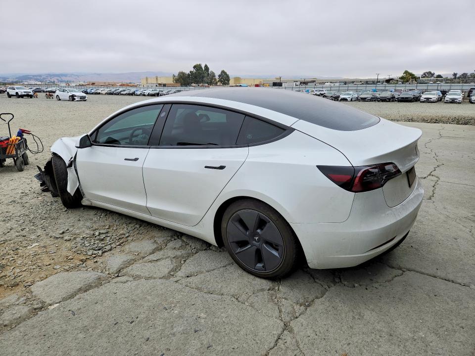 Фото 2 с аукциона – 2023 TESLA MODEL 3 с VIN 5YJ3E1EA1PF645516