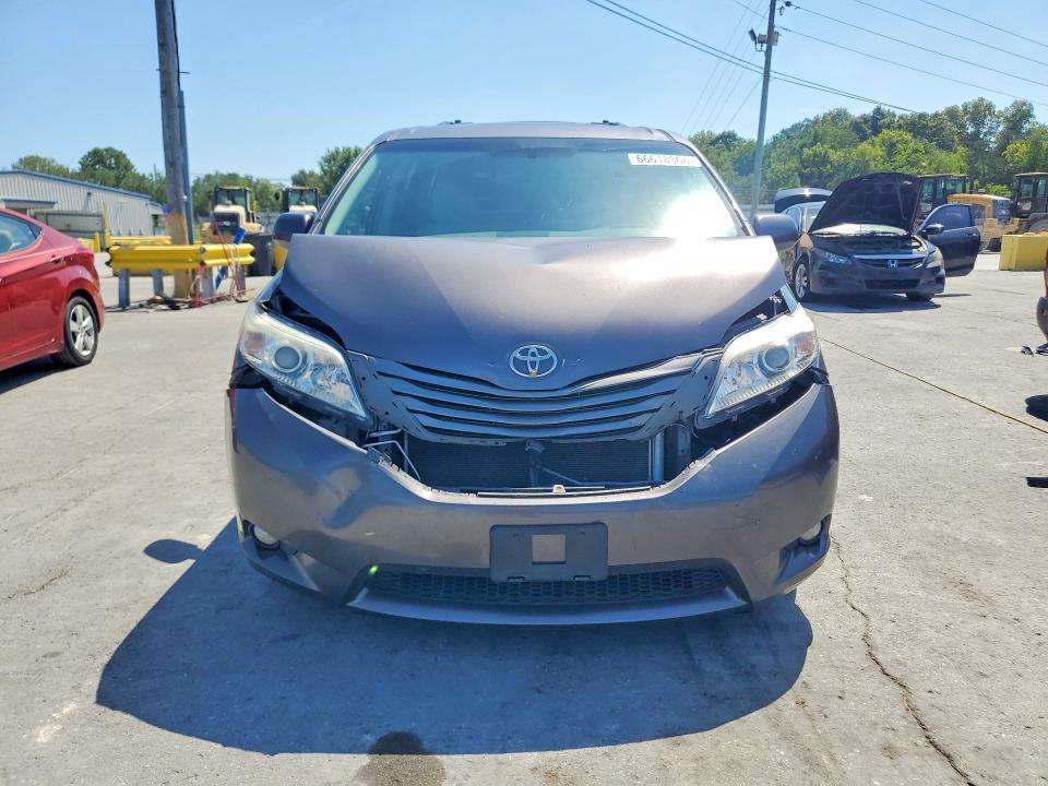 Photo 5 from auction – 2012 TOYOTA SIENNA with VIN 5TDDK3DC6CS046757