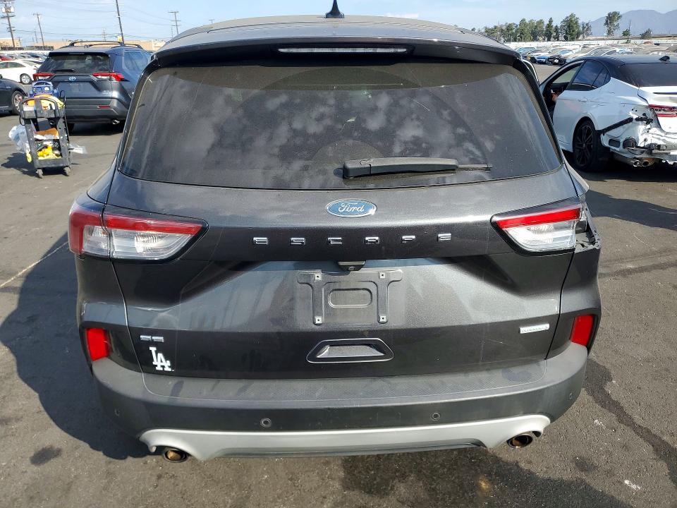 Photo 6 from auction – 2020 FORD ESCAPE with VIN 1FMCU0G6XLUA14010