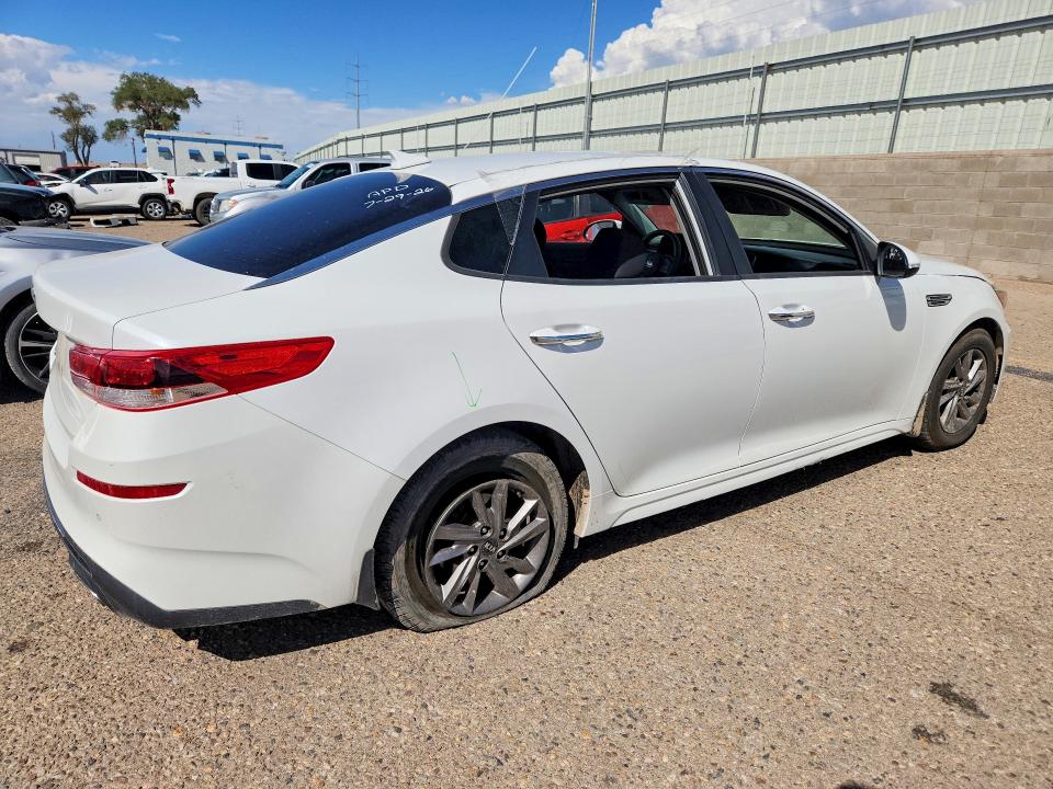 Photo 3 from auction – 2020 KIA OPTIMA with VIN 5XXGT4L30LG397909