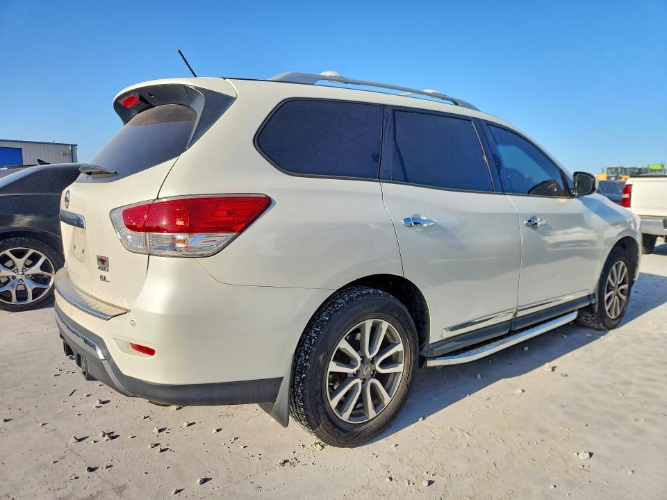 Photo 3 from auction – 2016 NISSAN PATHFINDER with VIN 5N1AR2MM8GC633546