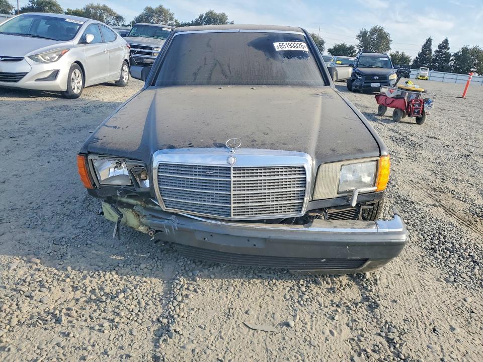 Photo 5 from auction – 1990 MERCEDES-BENZ 350 with VIN WDBCB35D5LA559528