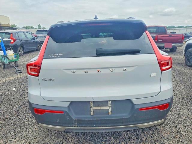 Photo 6 from auction – 2022 VOLVO XC40 with VIN YV4ED3UB2N2677437