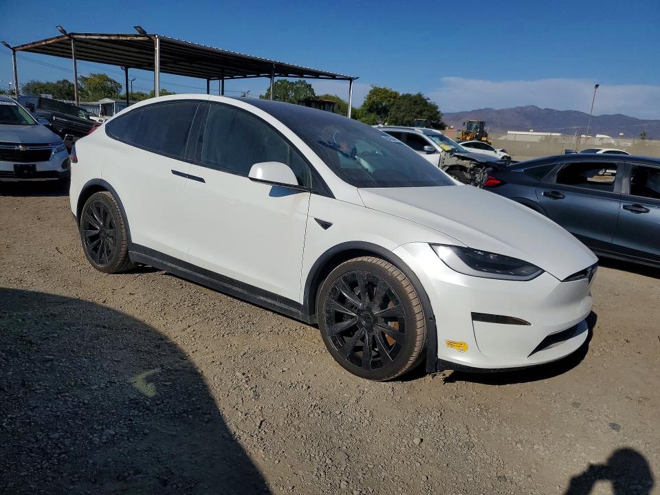 Photo 4 from auction – 2022 TESLA MODEL X with VIN 7SAXCBE63NF349390