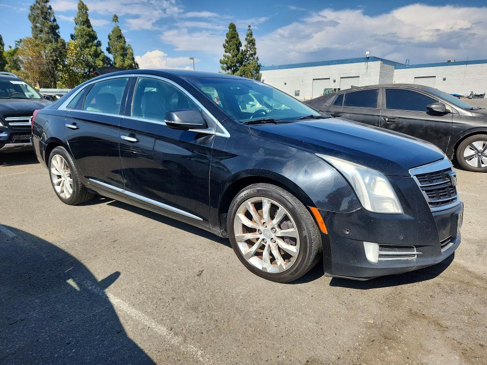 Foto 4 de la subasta – 2017 CADILLAC XTS con VIN 2G61M5S30H9173275