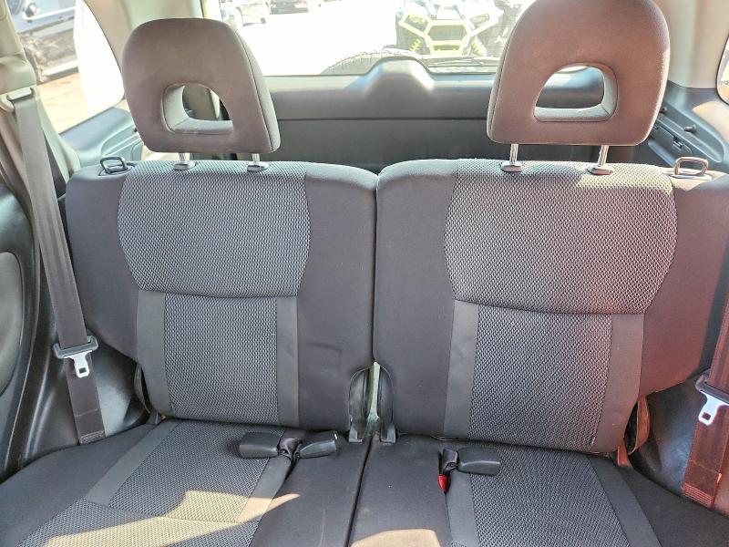 Photo 10 from auction – 2004 TOYOTA RAV4 with VIN JTEHD20V446017137