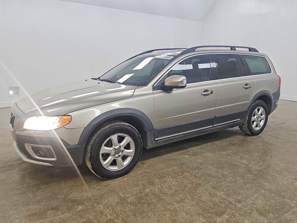 VOLVO XC70 2011 with VIN YV4952BL7B1098238 - Photo from auction