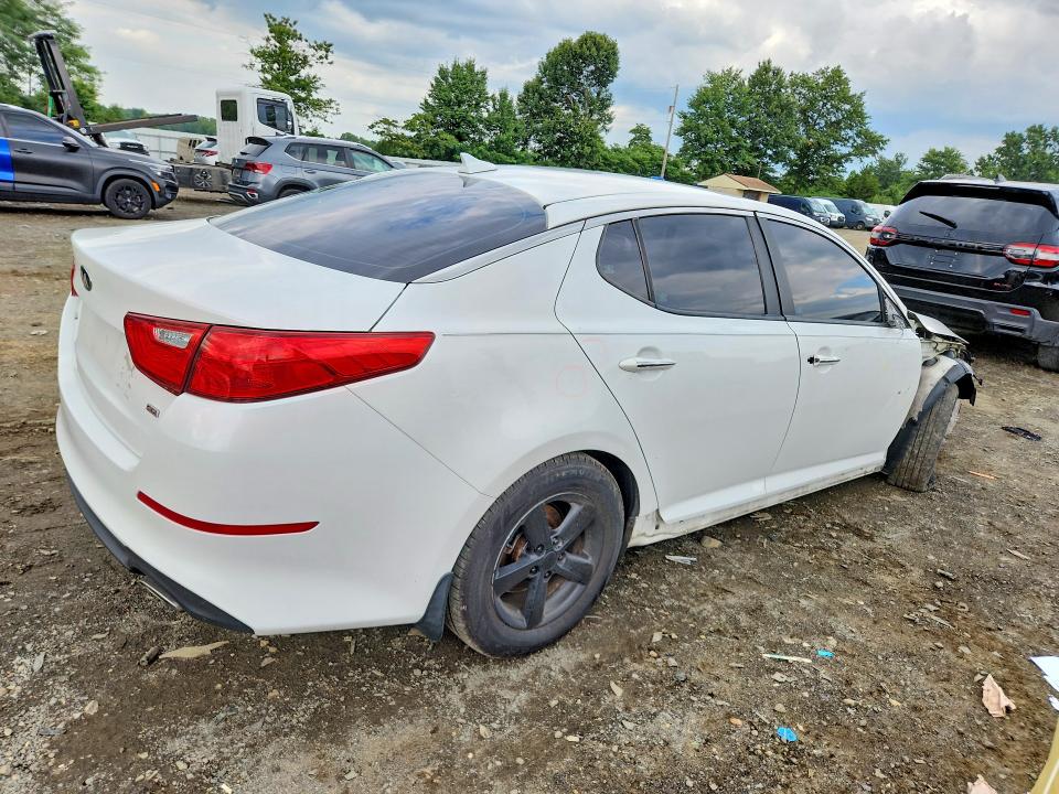 Photo 3 from auction – 2015 KIA OPTIMA with VIN KNAGM4A76F5545019