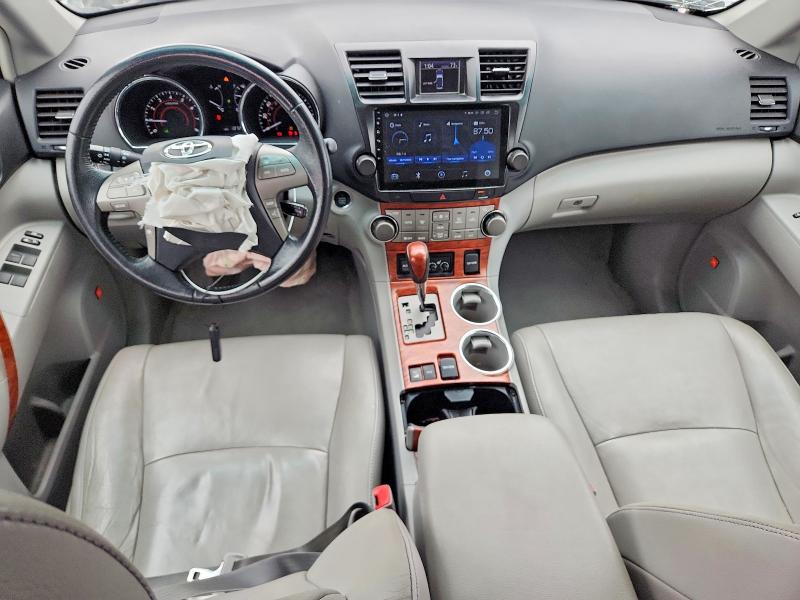 Photo 8 from auction – 2010 TOYOTA HIGHLANDER with VIN 5TDDK3EH1AS001670